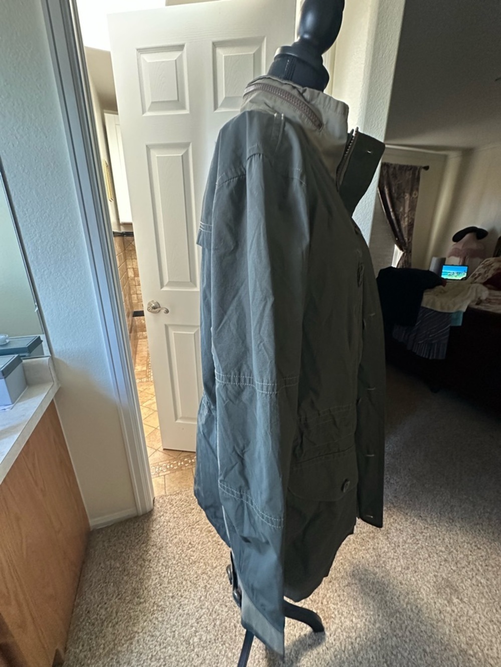 The Territory Ahead Olive Green Lightweight Anorak - Picture 6 of 11